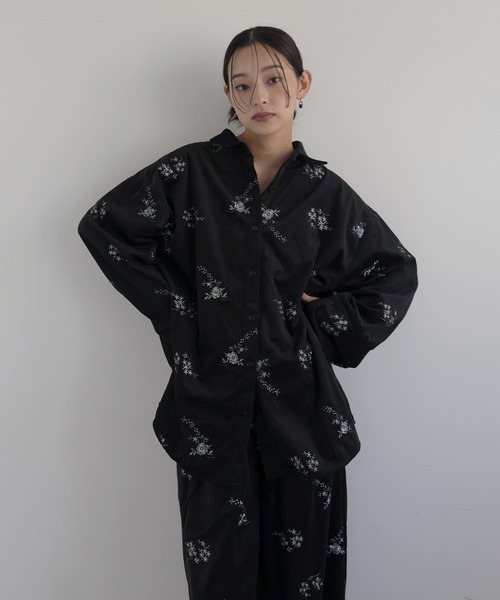 hellam（へラム）の「フラワーエンブロイダリーベロアシャツ（シャツ/ブラウス・レディース・アイボリー/ブラック/ブラウン・FREE）」の14枚目の写真