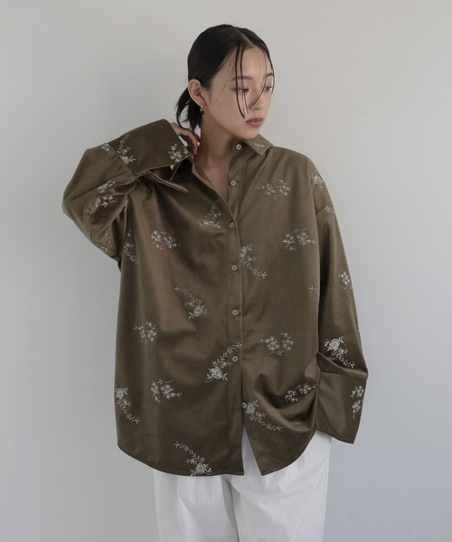 hellam（へラム）の「フラワーエンブロイダリーベロアシャツ（シャツ/ブラウス・レディース・アイボリー/ブラック/ブラウン・FREE）」の15枚目の写真