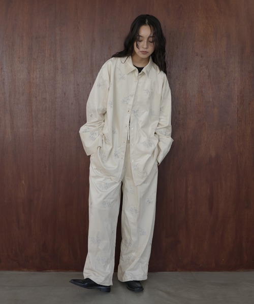 hellam（へラム）の「フラワーエンブロイダリーベロアシャツ（シャツ/ブラウス・レディース・アイボリー/ブラック/ブラウン・FREE）」の22枚目の写真