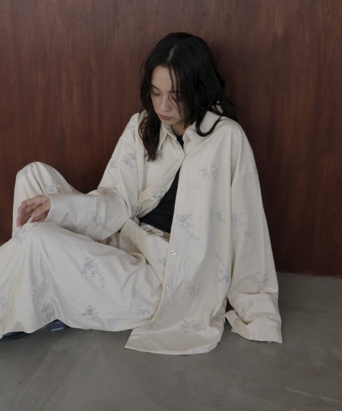 hellam（へラム）の「フラワーエンブロイダリーベロアシャツ（シャツ/ブラウス・レディース・アイボリー/ブラック/ブラウン・FREE）」の13枚目の写真