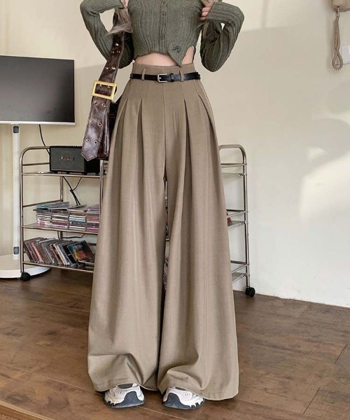 WEGO(ウィゴー)の「WEGO/ダブルタックワイドストレートパンツ(スラックス・レディース・ベージュ/グレー/ブラック・LARGE/MEDIUM)」の1枚目の写真