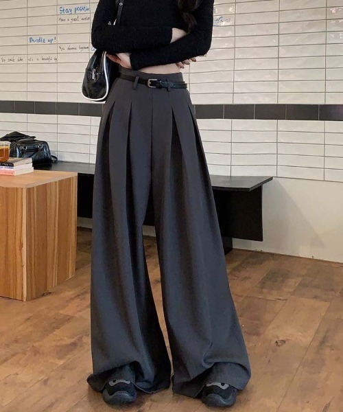 WEGO(ウィゴー)の「WEGO/ダブルタックワイドストレートパンツ(スラックス・レディース・ベージュ/グレー/ブラック・LARGE/MEDIUM)」の2枚目の写真