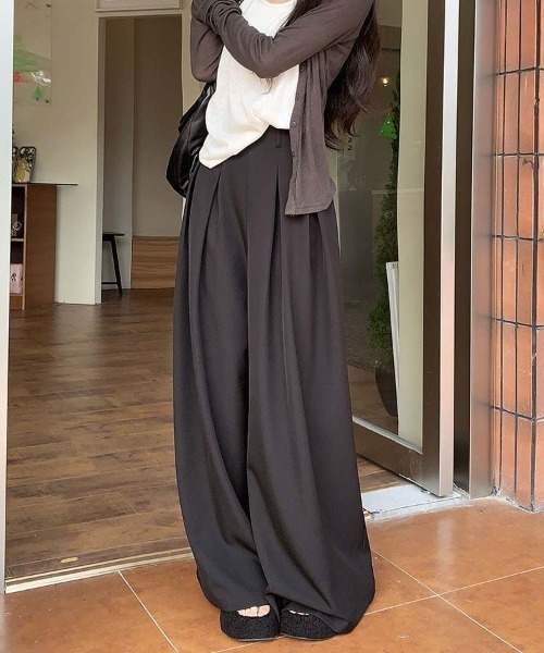 WEGO(ウィゴー)の「WEGO/ダブルタックワイドストレートパンツ(スラックス・レディース・ベージュ/グレー/ブラック・LARGE/MEDIUM)」の9枚目の写真