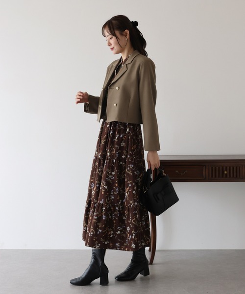 BLUEEAST（ブルーイースト）の「金ボタンショートテーラードジャケット（テーラードジャケット・レディース・ブラック/グレー/ブラウン・MEDIUM/LARGE）」の22枚目の写真