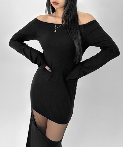 LVEU.(ラブユ.)の「【LVEU.】シアードッキングオフショルダーワンピース / ワンピース ロング シアー シースルー フレアカフス 切替え 肌見せ オフショルー オフショルダー モード ブラック(ワンピース・レディース・ブラック・FREE)」の14枚目の写真