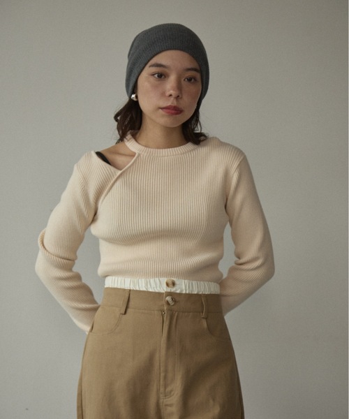 DRWCYS(ドロシーズ)の「カットアウトリブニットトップス(ニット/セーター・レディース・ミント/ブラウン/レッド/グレー/アイボリー/ブラック/ライトブルー・FREE)」の16枚目の写真