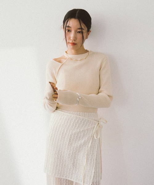 DRWCYS(ドロシーズ)の「カットアウトリブニットトップス(ニット/セーター・レディース・ミント/ブラウン/レッド/グレー/アイボリー/ブラック/ライトブルー・FREE)」の8枚目の写真