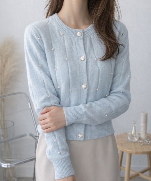 Amulet(アミュレット)の「パールが可愛い◎ トップスとしても羽織としても春の主役に!フェイクパール付きニットカーディガン(カーディガン/ボレロ・レディース・グレー/ブルー/アイボリー・FREE)」の3枚目の写真