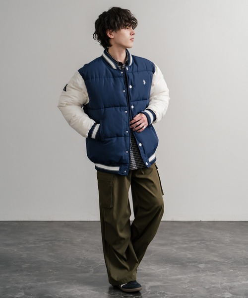 U.S. POLO ASSN.(ユーエスポロアッスン)の「U.S. POLO ASSN. ユーエスポロアッスン PADDED VARSITY JACKET オーバーサイズワンポイントロゴ刺繍中綿スタジャン / 配色切替パデッドジャケット(スタジャン・メンズ・カーキ/ホワイト×ネイビー/カーキ系/ネイビー・M/L/LL)」の9枚目の写真