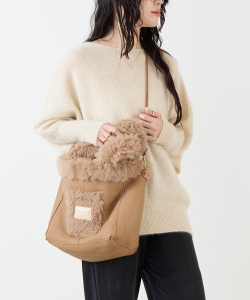 Lisa Conte(リサコンテ)の「【Lisa Conte'】リバーシブルムートンバッグ-AZZURRA(ハンドバッグ・レディース・ベージュ・FREE)」の20枚目の写真