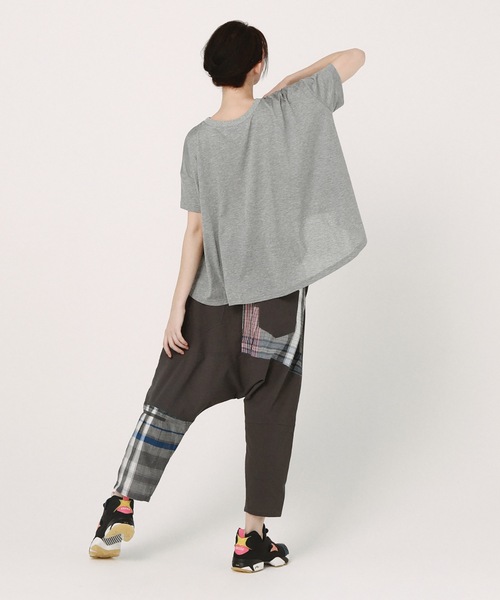 bedsidedrama(ベットサイドドラマ)の「OMNIDANCE Flare T-Shirt(Tシャツ/カットソー・レディース・グレー/ホワイト/ブラック・1/2)」の12枚目の写真