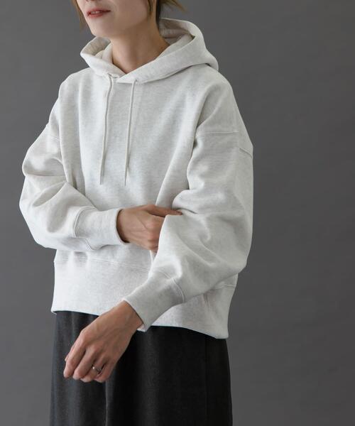 FORK&SPOON（フォークアンドスプーン）の「FORK&SPOON　リサイクル裏毛クロップドフーディー（パーカー・レディース・オートミール/ネイビー/グレー系その他・1）」の3枚目の写真