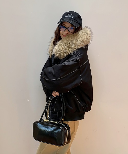 LAFFMO(ラフモ)の「裏ボアフード付きジップアップブルゾン(ブルゾン・レディース・ブラック/グリーン・M/L)」の5枚目の写真