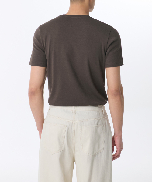 MUSINSA STANDARD（ムシンサスタンダード）の「マッスルフィットクルーネックモーダルTシャツ[ダークブラウン]（Tシャツ/カットソー・メンズ・その他・SMALL/MEDIUM/X-LARGE/LARGE/XX-LARGE/XXX-LARGE）」の2枚目の写真