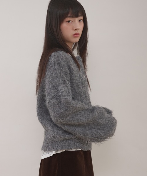 MUHET(ミュエータ)の「henley neck shaggy knit pullover / ヘンリーネックシャギーニット(ニット/セーター・レディース・チャコールグレー/ブラウン/ネイビー・FREE)」の19枚目の写真
