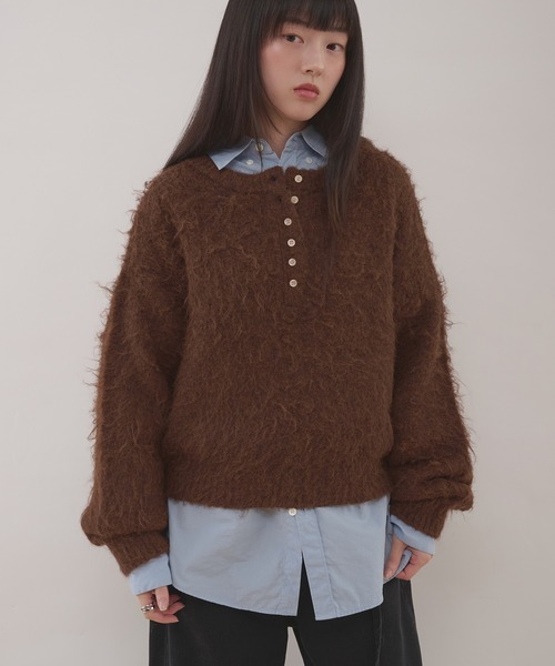 MUHET（ミュエータ）の「henley neck shaggy knit pullover / ヘンリー