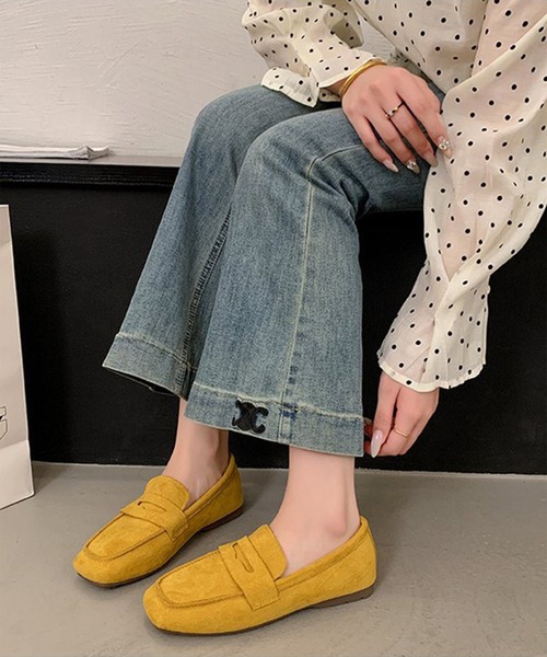LOWO(ロワ)の「コインローファー ローファー パンプス シューズ 歩きやすい フラット レディース(ローファー・レディース・グレー/イエロー/ブラウン/キャメル/レッド/ブラック・40(25)/39(24.5/38(24)/36(23)/37(23.5))」の4枚目の写真