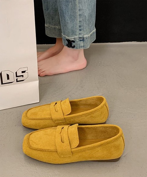 LOWO(ロワ)の「コインローファー ローファー パンプス シューズ 歩きやすい フラット レディース(ローファー・レディース・グレー/イエロー/ブラウン/キャメル/レッド/ブラック・40(25)/39(24.5/38(24)/36(23)/37(23.5))」の11枚目の写真