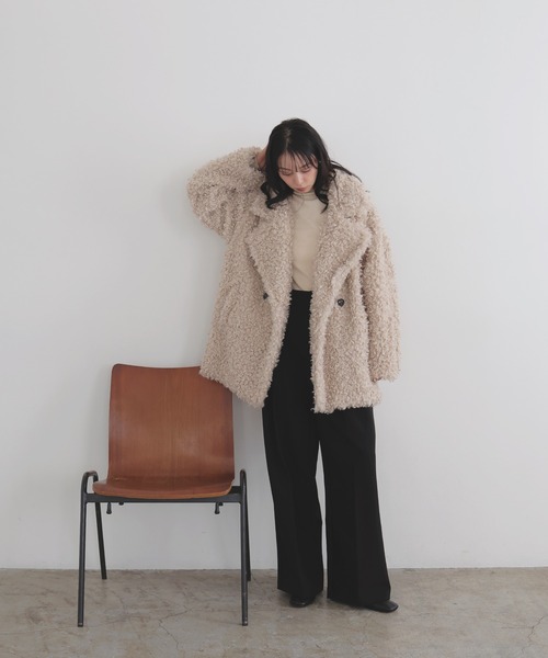 LIAN（リアン）の「プードルファーテーラードコート（ピーコート・レディース・ベージュ/ブラウン/アイボリー/ブラック・FREE）」の11枚目の写真