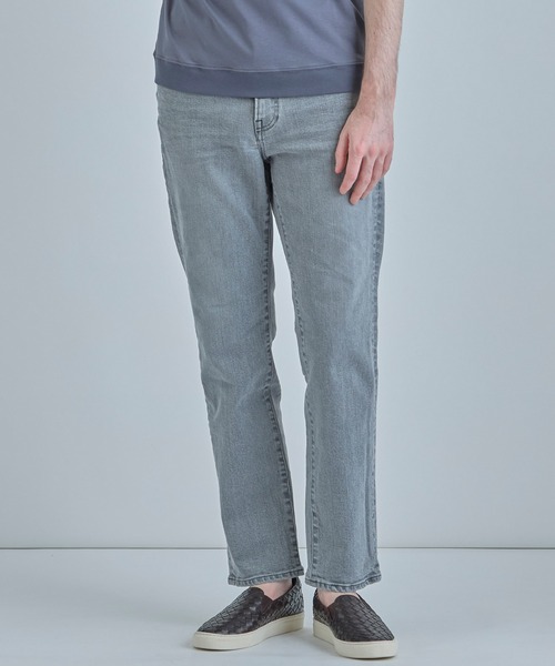 MEN'S BIGI（メンズビギ）の「【RED CARD/レッドカード】別注 Bass クリーンライトデニム（デニムパンツ・メンズ・グレー・54/30/28/41/29）」の2枚目の写真