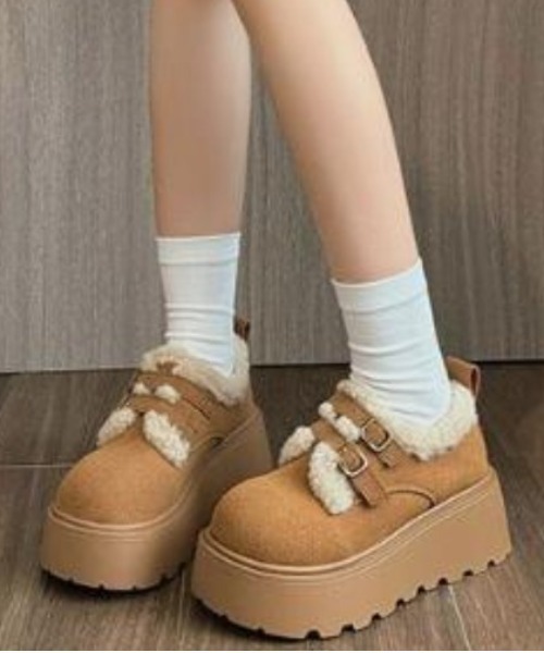 SHEPP（シープ）の「厚底ダブルベルトムートンシューズ（ブーツ・レディース・ブラウン/ベージュ・M/L）」の3枚目の写真