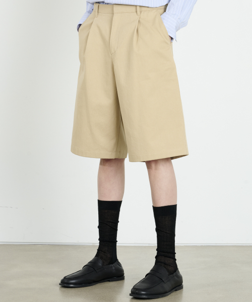 DUSTYWHITE(ダスティーホワイト)の「ベージュコットンバミューダショーツ(その他パンツ・メンズ・その他・SMALL/MEDIUM/LARGE)」の1枚目の写真