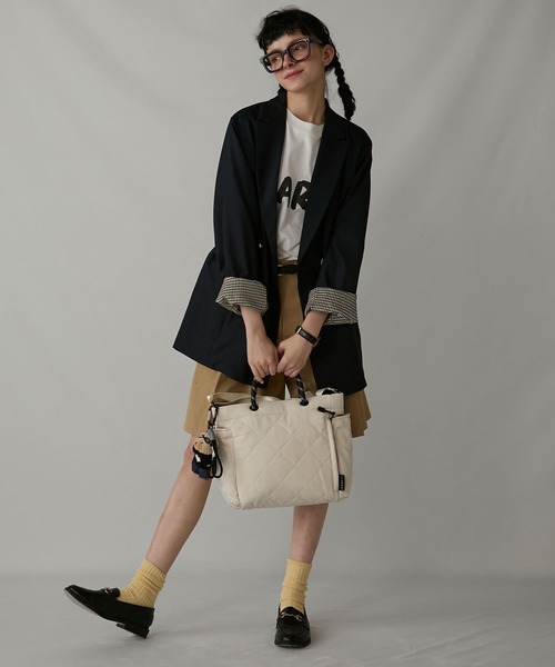 BONLECILL Marche(ボンルシールマルシェ)の「【BONLECILL Marche】《大容量/A4》2wayナイロンキルティングトートバッグ/ショルダーバッグ(トートバッグ・レディース・ブラック/グレー/アイボリー/カーキ・FREE)」の11枚目の写真
