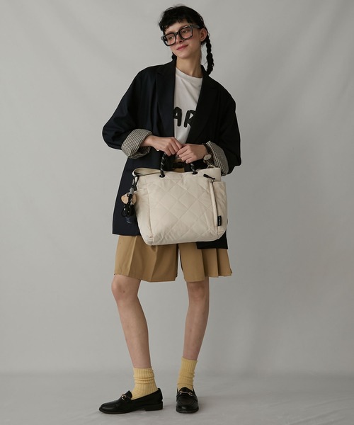 BONLECILL Marche(ボンルシールマルシェ)の「【BONLECILL Marche】《大容量/A4》2wayナイロンキルティングトートバッグ/ショルダーバッグ(トートバッグ・レディース・ブラック/グレー/アイボリー/カーキ・FREE)」の13枚目の写真