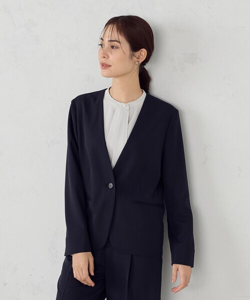 COMME CA ISM(コムサイズム)の「【宮城舞さん着用】【セットアップ対応】ポリエステルツイル ノーカラージャケット(ノーカラージャケット・レディース・グレー/ネイビー・X-SMALL/SMALL/MEDIUM/LARGE/X-LARGE)」の20枚目の写真