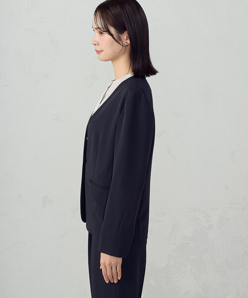 COMME CA ISM(コムサイズム)の「【セットアップ対応】ポリエステルツイル ノーカラージャケット(ノーカラージャケット・レディース・グレー/ネイビー・X-SMALL/SMALL/MEDIUM/LARGE/X-LARGE)」の12枚目の写真