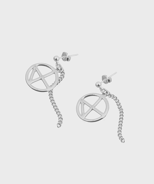 NONENON(ノンノン)の「COMPASS CHAIN EAR(ピアス(両耳用)・レディース・その他・FREE)」の2枚目の写真