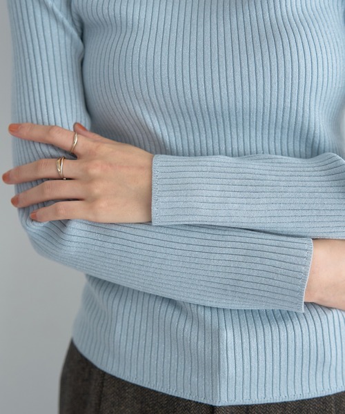 YECCA VECCA(イェッカヴェッカ)の「ラメ混ハイネックリブニット(ニット/セーター・レディース・ベージュ/ブラック/サックスブルー/グレー・FREE)」の10枚目の写真