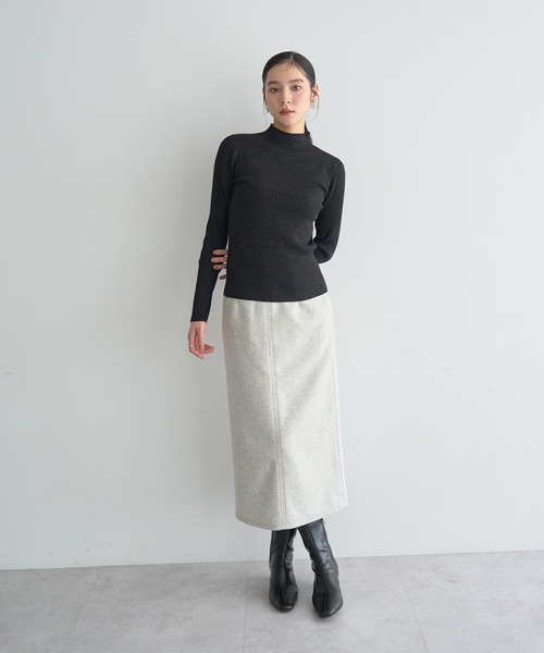 YECCA VECCA(イェッカヴェッカ)の「ラメ混ハイネックリブニット(ニット/セーター・レディース・ベージュ/ブラック/サックスブルー/グレー・FREE)」の19枚目の写真