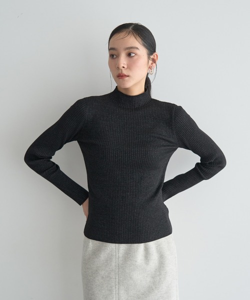 YECCA VECCA(イェッカヴェッカ)の「ラメ混ハイネックリブニット(ニット/セーター・レディース・ベージュ/ブラック/サックスブルー/グレー・FREE)」の17枚目の写真