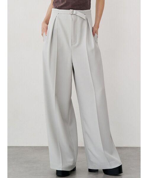 MURUA（ムルーア）の「【セットアップ対応】フロントベルトワイドパンツ（スラックス・レディース・ブラック/ベージュ/ミント/グレー・2/1）」の4枚目の写真