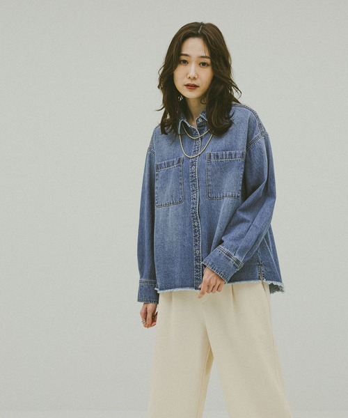 GLOBAL WORK(グローバルワーク)の「GOODデニムシャツ長袖/624968(シャツ/ブラウス・レディース・ブルー/ブルー系その他5・MEDIUM/LARGE)」の17枚目の写真