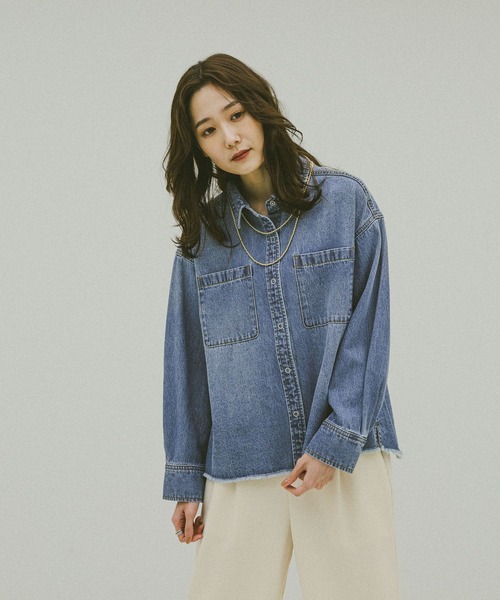 GLOBAL WORK(グローバルワーク)の「GOODデニムシャツ長袖/624968(シャツ/ブラウス・レディース・ブルー/ブルー系その他5・MEDIUM/LARGE)」の18枚目の写真