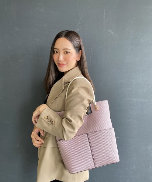 LEBELIER(ルベリエ)の「ツイ―ド風合皮コンビトート(トートバッグ・レディース・ピンク/ベージュ/ブラック/ブルー・FREE)」の9枚目の写真