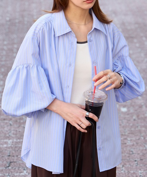 BONLECILL（ボンルシール）の「【UVカット率97%】ライトシアーギャザーボリュームスリーブ 涼しげ オーバーシャツ【纏うUVケア - ソルヴェール】（シャツ/ブラウス・レディース・ブラウン/ピンク/ネイビー系1/ベージュ/ブルー系1/ブラック/ライトブルー/オフホワイト/チャコールグレー/ライトイエロー・FREE）」の8枚目の写真