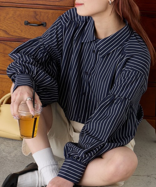 BONLECILL（ボンルシール）の「【UVカット率97%】ライトシアーギャザーボリュームスリーブ 涼しげ オーバーシャツ【纏うUVケア - ソルヴェール】（シャツ/ブラウス・レディース・ブラウン/ピンク/ネイビー系1/ベージュ/ブルー系1/ブラック/ライトブルー/オフホワイト/チャコールグレー/ライトイエロー・FREE）」の17枚目の写真