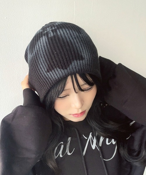 WEGO（ウィゴー）の「WEGO/クロススプレープリントビーニー（ニットキャップ/ビーニー・レディース・ブラック/グレー・FREE）」の2枚目の写真