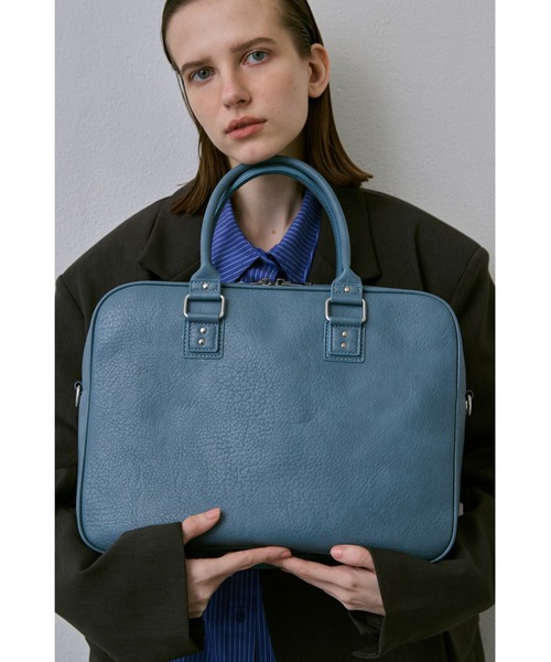 un/neu（アンノイ）の「BIGシボスクエアボストン /  A4、PC(14inch)収納可能 / 大容量バッグ（ボストンバッグ・レディース・カーキ/ブラック/ブルー/ブラウン・FREE）」の4枚目の写真