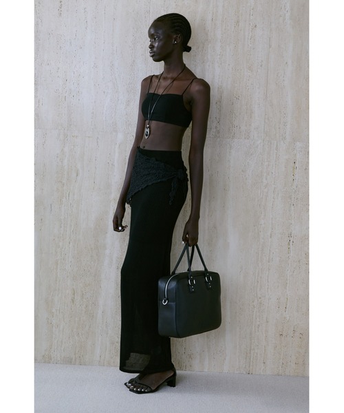 un/neu（アンノイ）の「BIGシボスクエアボストン /  A4、PC(14inch)収納可能 / 大容量バッグ（ボストンバッグ・レディース・カーキ/ブラック/ブルー/ブラウン・FREE）」の17枚目の写真