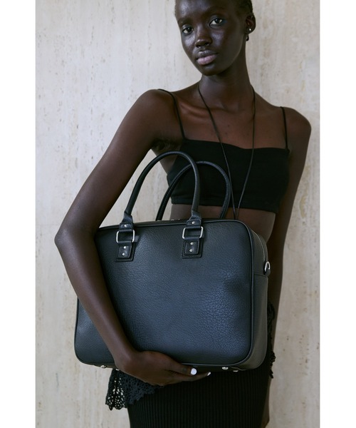 un/neu（アンノイ）の「BIGシボスクエアボストン /  A4、PC(14inch)収納可能 / 大容量バッグ（ボストンバッグ・レディース・カーキ/ブラック/ブルー/ブラウン・FREE）」の11枚目の写真