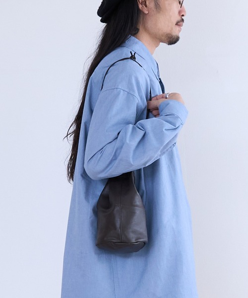 BICASH(ビカーシ)の「BICASH レザー巾着バッグ(B842)(ショルダーバッグ・メンズ・ブラック/ホワイト/ダークブラウン/シルバー・FREE)」の18枚目の写真