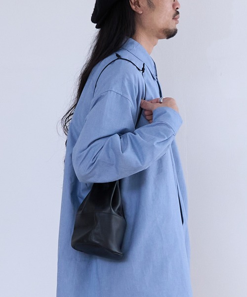 BICASH(ビカーシ)の「BICASH レザー巾着バッグ(B842)(ショルダーバッグ・メンズ・ブラック/ホワイト/ダークブラウン/シルバー・FREE)」の12枚目の写真