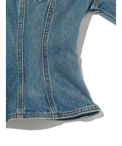 Levi's(リーバイス)の「Levi's/リーバイス SCULPTED トラッカージャケット(デニムジャケット・レディース・インディゴブルー・M/S/XS)」の6枚目の写真