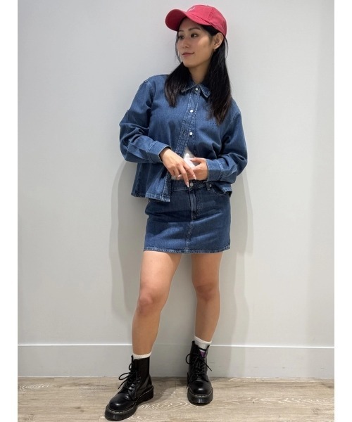 GAP(ギャップ)の「ウルトラソフトデニム ミニスカート(デニムスカート・レディース・インディゴブルー・23/24/25/26/27/28/29)」の12枚目の写真
