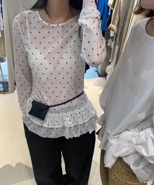yuue' ( wear )(ユーイ)の「ドット柄チュールティアードトップス(Tシャツ/カットソー・レディース・ホワイト/ブラック・FREE)」の16枚目の写真