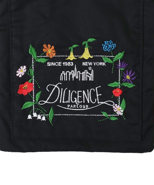 Manhattan Portage（マンハッタンポーテージ）の「SEWARD DRAWSTRING BAG COMBED COTTON GABARDINE DPL（ショルダーバッグ・レディース・ブラック・FREE）」の8枚目の写真